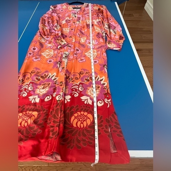 Alexis Button Down Caftan/Dress. Pristine Condition. Size M - Picture 4 of 7